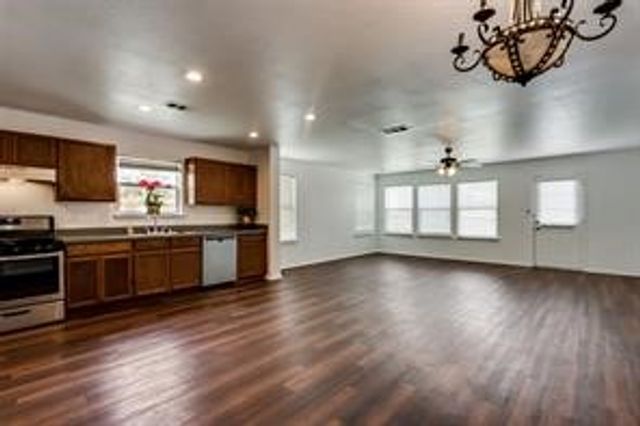 3008 Timber Ridge, Mesquite, TX 75181