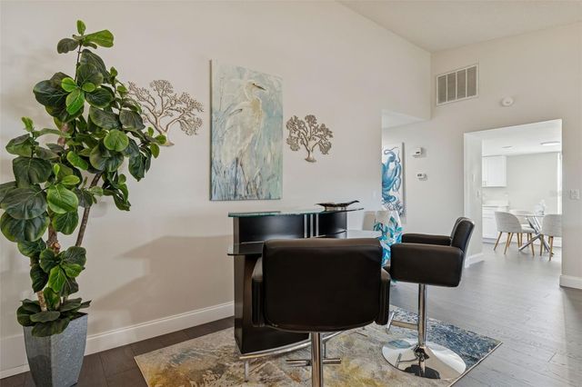 2501 OAK CIRCLE 2501, Tarpon Springs, FL 34689