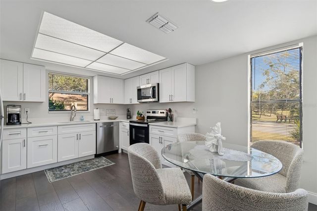 2501 OAK CIRCLE 2501, Tarpon Springs, FL 34689