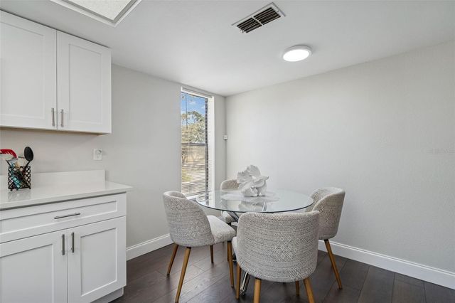 2501 OAK CIRCLE 2501, Tarpon Springs, FL 34689