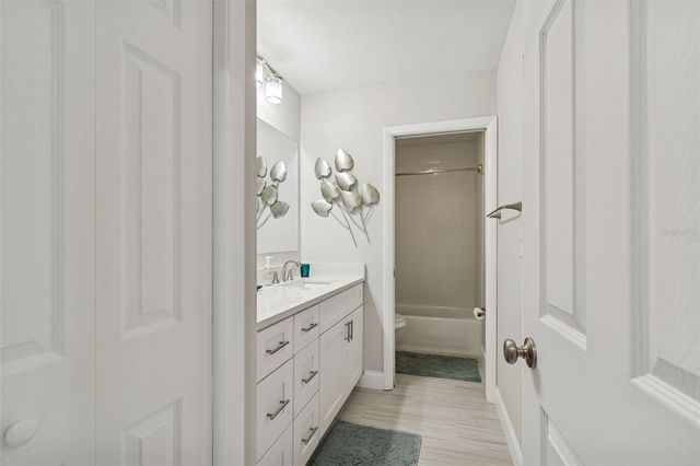 2501 OAK CIRCLE 2501, Tarpon Springs, FL 34689