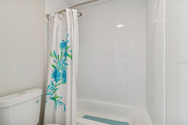 2501 OAK CIRCLE 2501, Tarpon Springs, FL 34689