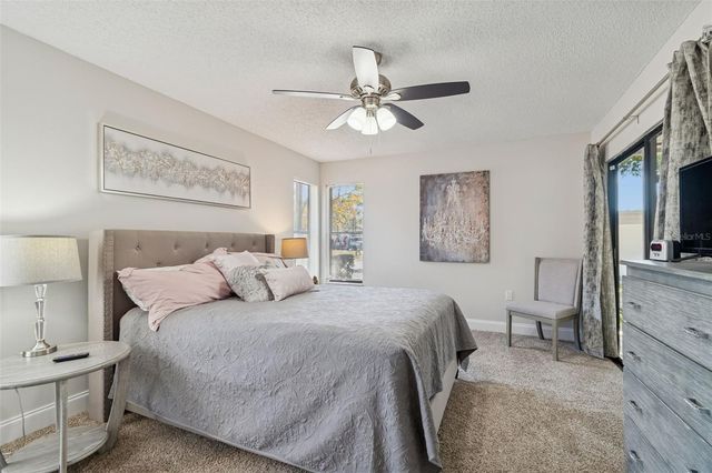 2501 OAK CIRCLE 2501, Tarpon Springs, FL 34689