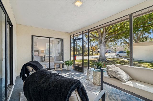 2501 OAK CIRCLE 2501, Tarpon Springs, FL 34689