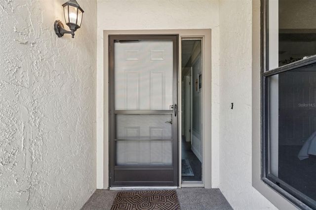 2501 OAK CIRCLE 2501, Tarpon Springs, FL 34689