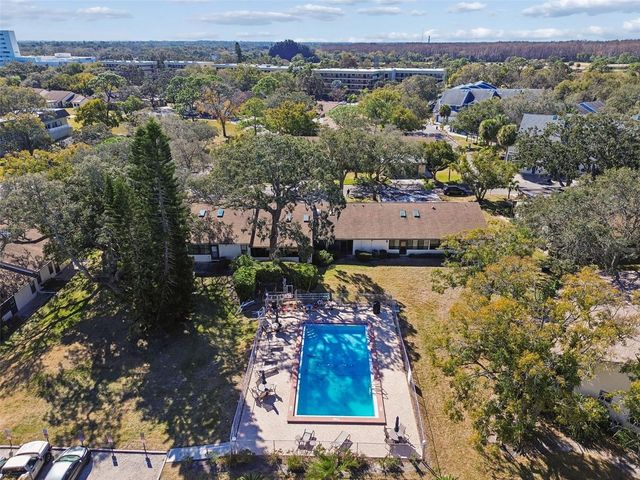 2501 OAK CIRCLE 2501, Tarpon Springs, FL 34689