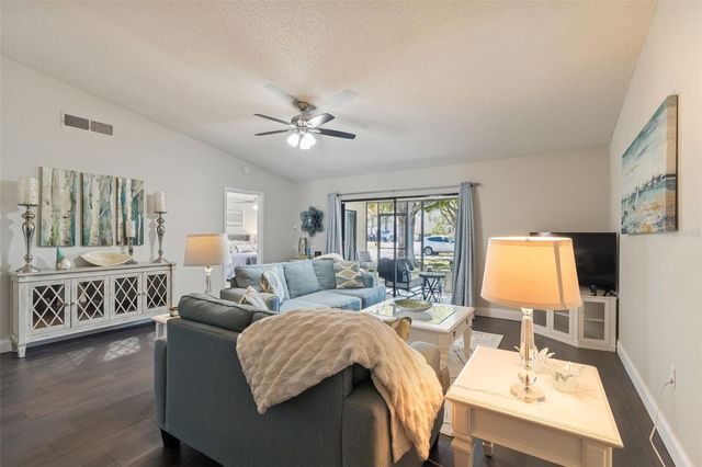 2501 OAK CIRCLE 2501, Tarpon Springs, FL 34689