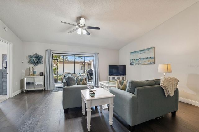 2501 OAK CIRCLE 2501, Tarpon Springs, FL 34689