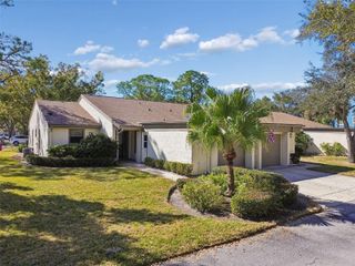 2501 OAK CIRCLE 2501, Tarpon Springs, FL 34689