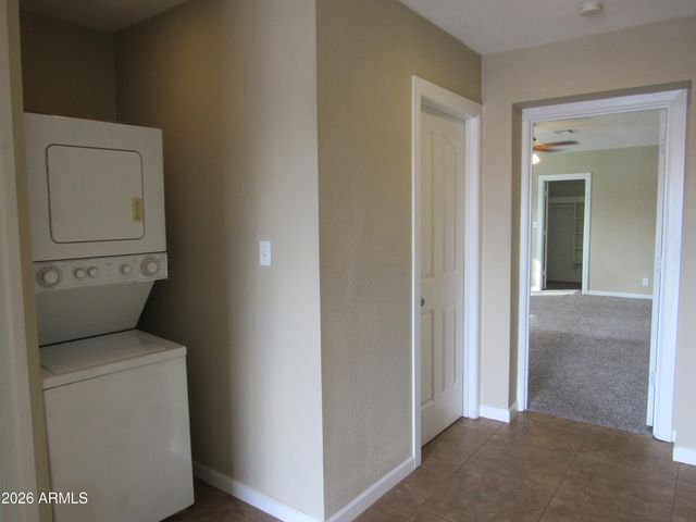 4624 S 19TH Avenue, Phoenix, AZ 85041