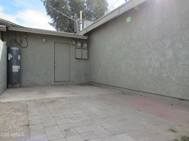 4624 S 19TH Avenue, Phoenix, AZ 85041