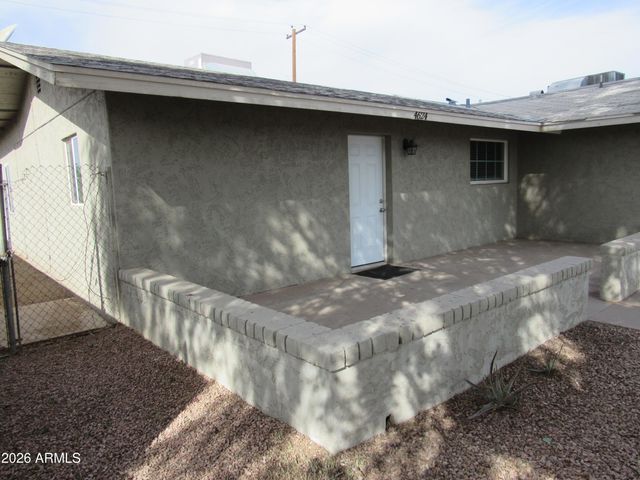 4624 S 19TH Avenue, Phoenix, AZ 85041