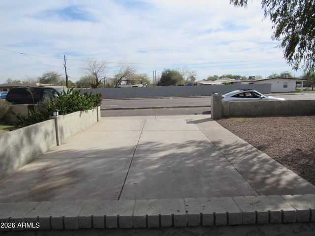 4624 S 19TH Avenue, Phoenix, AZ 85041