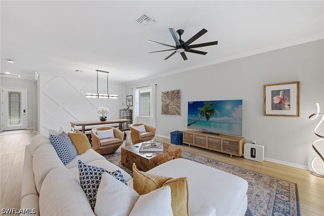 9396 Glenforest DR, Naples, FL 34120