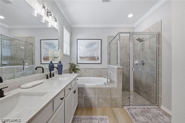 9396 Glenforest DR, Naples, FL 34120