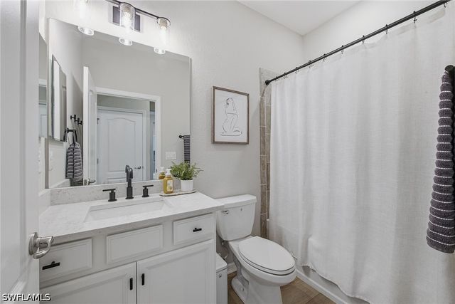 9396 Glenforest DR, Naples, FL 34120