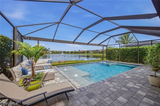 9396 Glenforest DR, Naples, FL 34120