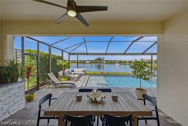 9396 Glenforest DR, Naples, FL 34120