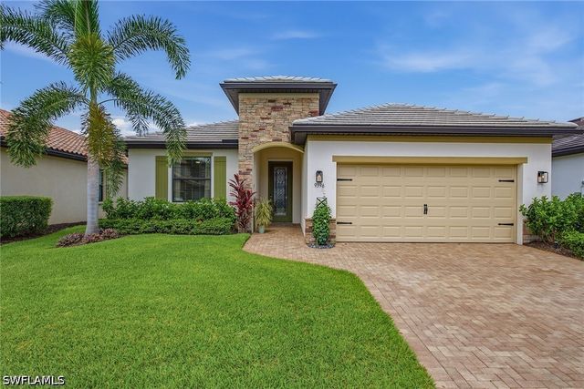 9396 Glenforest DR, Naples, FL 34120