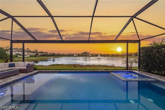 9396 Glenforest DR, Naples, FL 34120