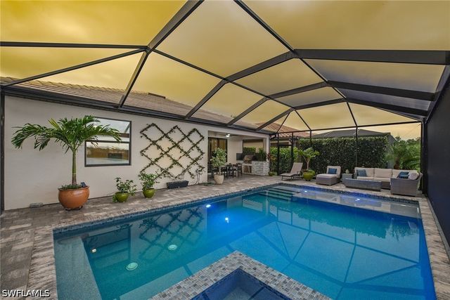 9396 Glenforest DR, Naples, FL 34120