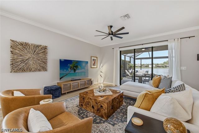 9396 Glenforest DR, Naples, FL 34120