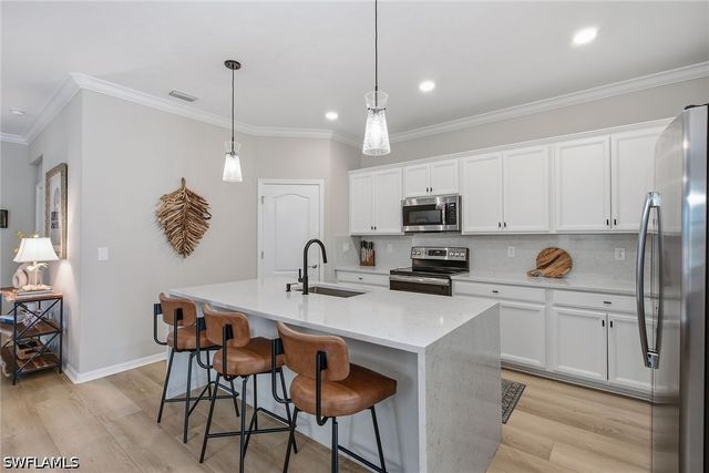 9396 Glenforest DR, Naples, FL 34120
