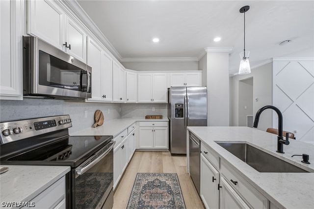 9396 Glenforest DR, Naples, FL 34120