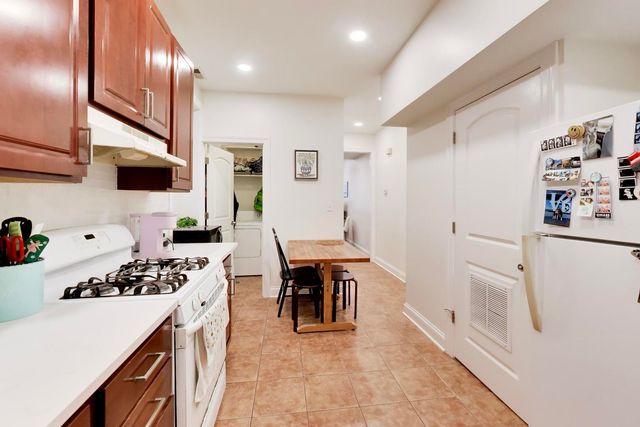 2532 W Haddon Avenue, Chicago, IL 60622