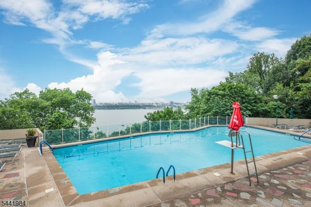 3 Horizon Road 1007, Fort Lee Boro, NJ 07024