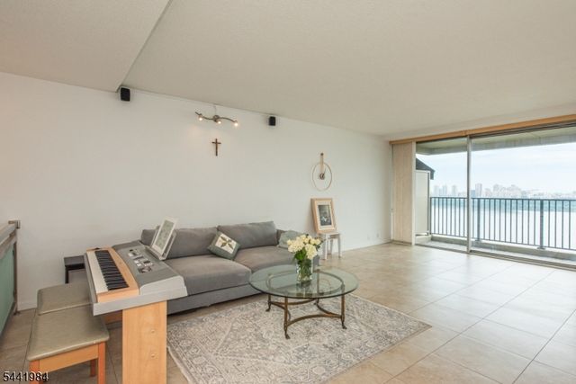 3 Horizon Road 1007, Fort Lee Boro, NJ 07024