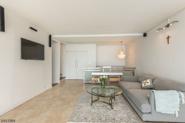 3 Horizon Road 1007, Fort Lee Boro, NJ 07024