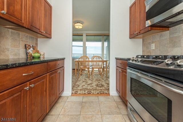 3 Horizon Road 1007, Fort Lee Boro, NJ 07024