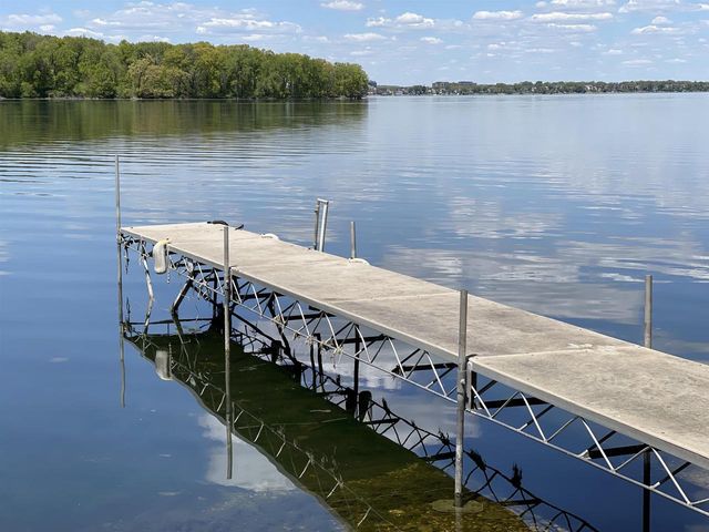 3048 Waunona Way, Madison, WI 53713