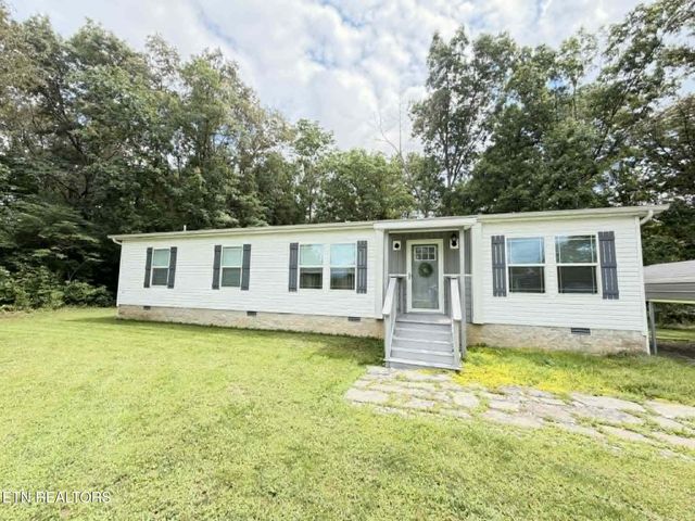 381 Dixon Rd, Crossville, TN 38571
