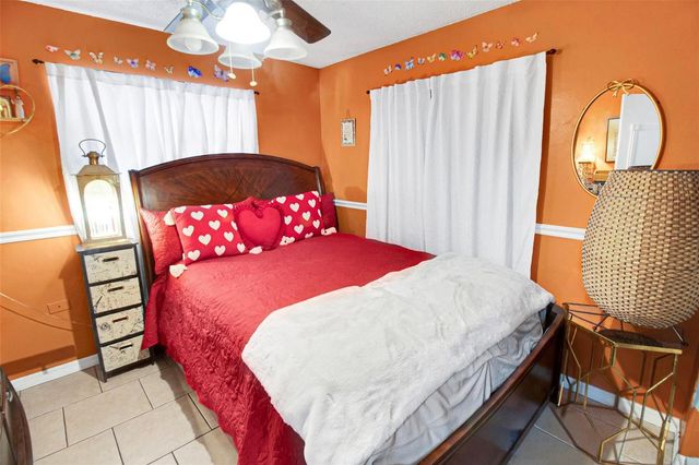 524 SW 72nd Avenue, North Lauderdale, FL 33068