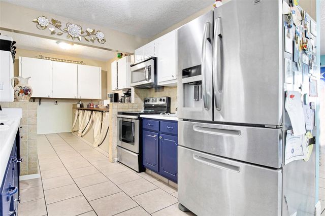 524 SW 72nd Avenue, North Lauderdale, FL 33068
