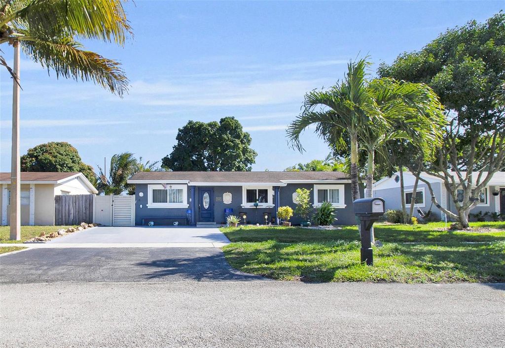 524 SW 72nd Avenue, North Lauderdale, FL 33068