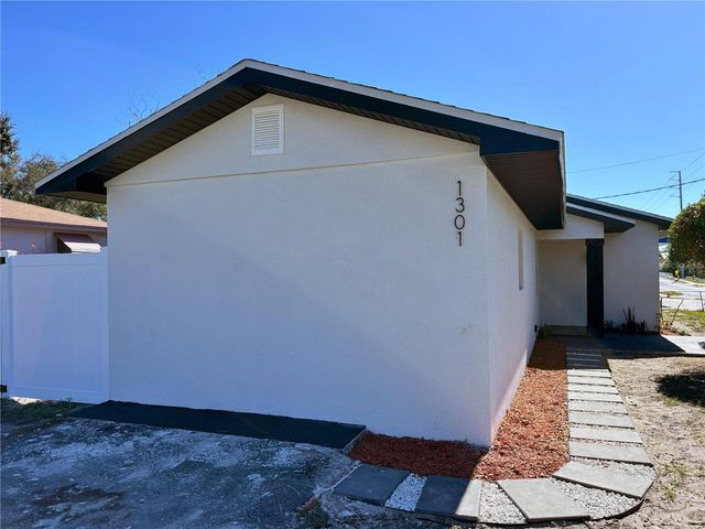 1301 WOODBINE STREET, Clearwater, FL 33755