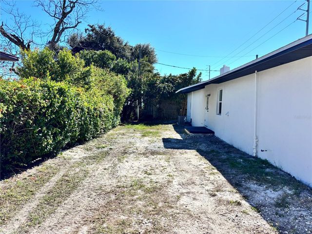1301 WOODBINE STREET, Clearwater, FL 33755