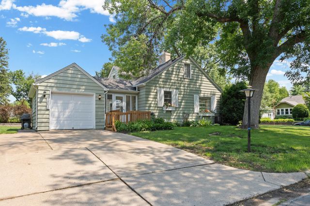 2854 Alabama Avenue S, Saint Louis Park, MN 55416
