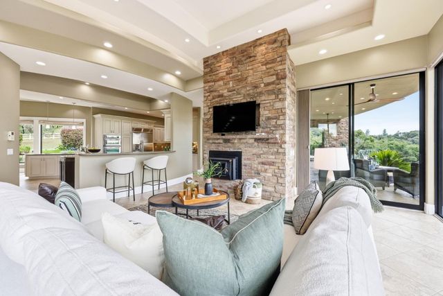 6997 Chili Hill Rd, Newcastle, CA 95658