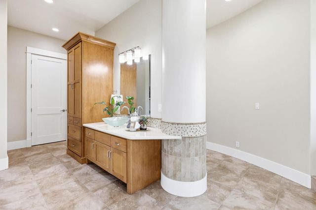 6997 Chili Hill Rd, Newcastle, CA 95658