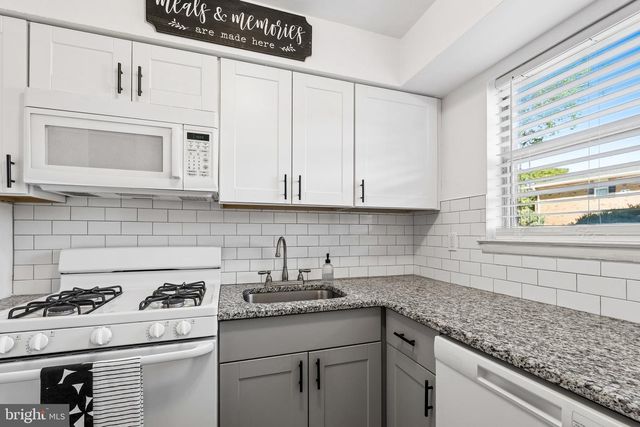 51-29 GARDEN VIEW TER, Hightstown, NJ 08520