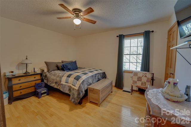 335 Icenhower Road, Leicester, NC 28748