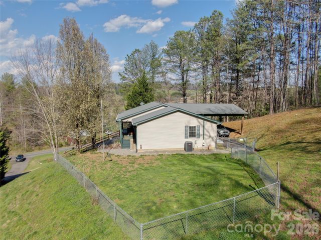 335 Icenhower Road, Leicester, NC 28748