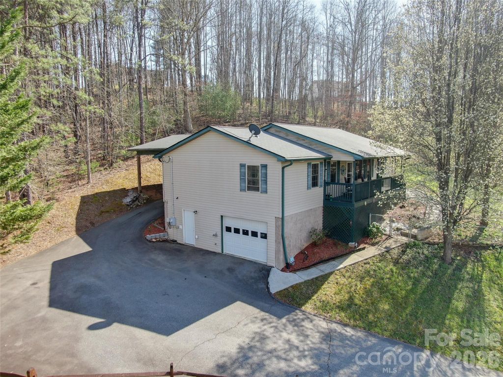 335 Icenhower Road, Leicester, NC 28748