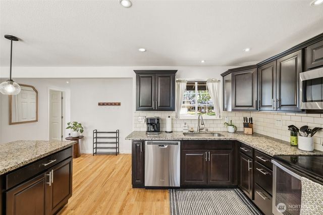 3902 101st Street SW, Lakewood, WA 98499
