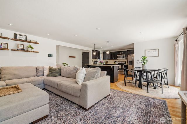 3902 101st Street SW, Lakewood, WA 98499