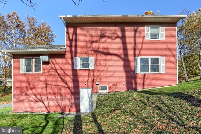 115 JUNIPER DR, Camp Hill, PA 17011